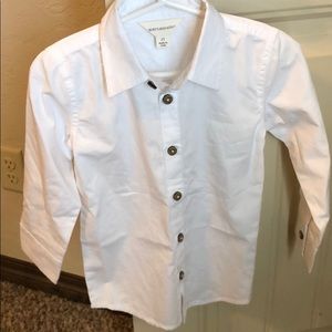 🌟4/$25 NWOT!! 2T Burt’s baby white button down.